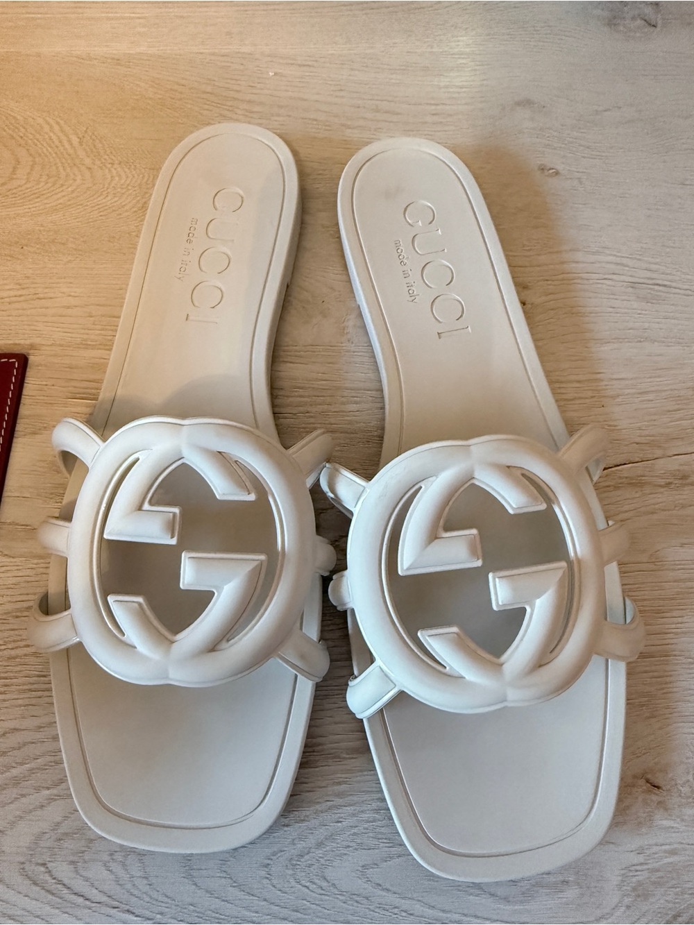 Gucci Ivory Interlocking GG Slide Sandals size 40